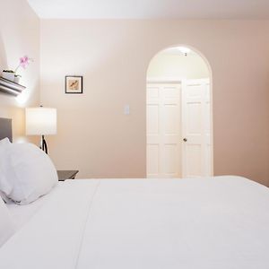 Curacao Luxury Holiday Rentals